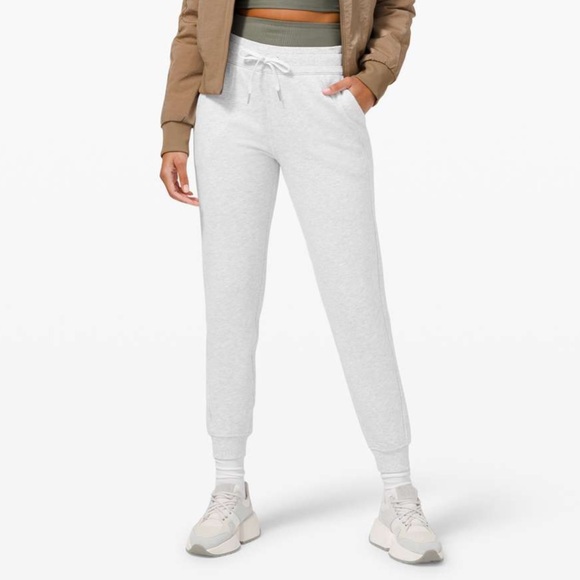 NWT LULULEMON Scuba High-Rise Jogger *Fleece 28" Size 14 - Picture 2 of 6